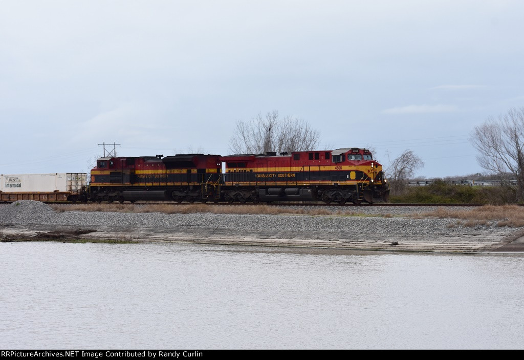 KCS 4606 North at Lake Texana